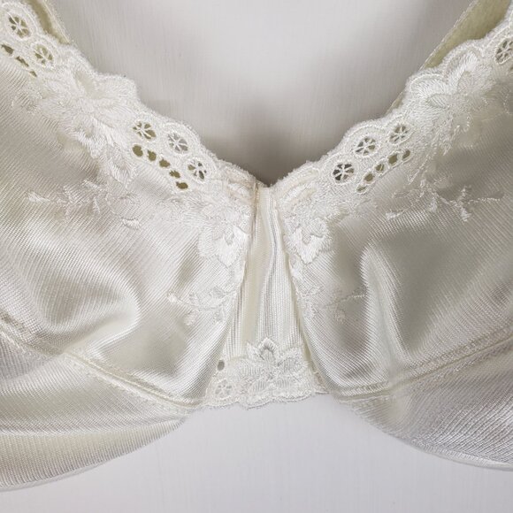 Vanity Fair Satin Solutions Bra Underwire Vtg Ivory Style 75-134 Size 42C - Picture 3 of 6